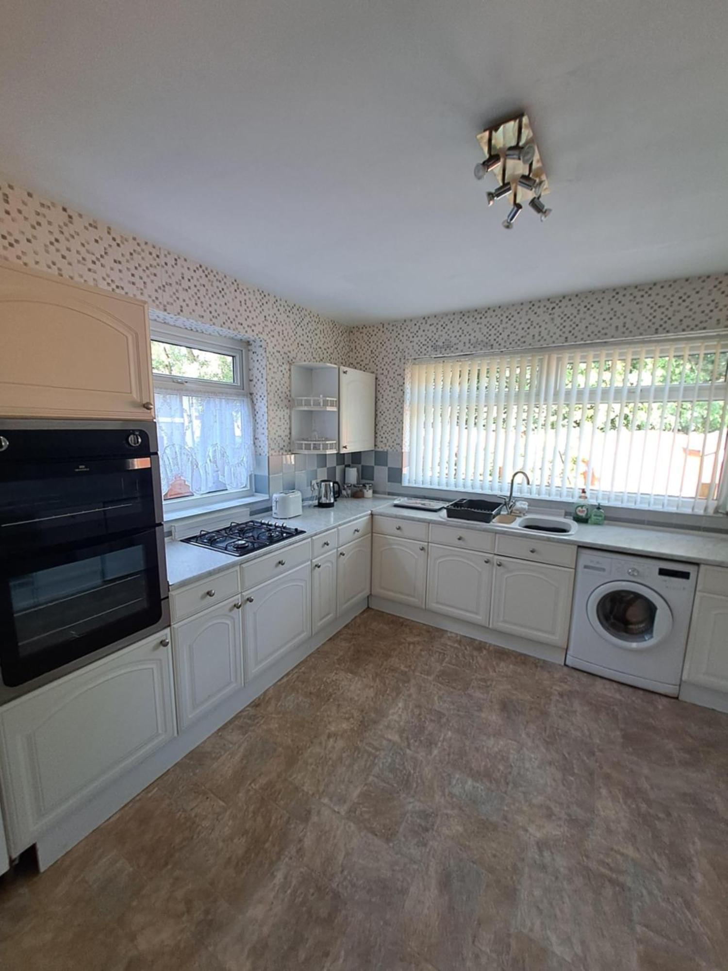 Dalton House - Three Bedroom Property Stretford Free Parking Near The Trafford Centre Manchester Dış mekan fotoğraf